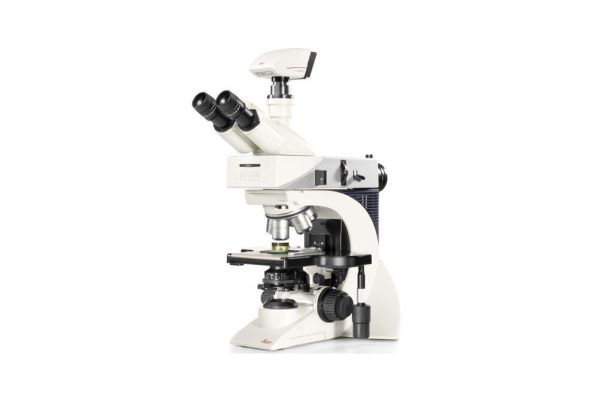 Microscop Vertical pentru Materiale DM2700 M 