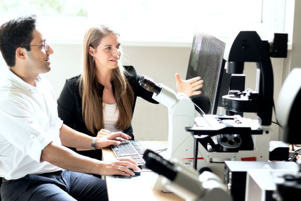 Microscop Inversat DMi8