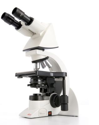 Microscop cu Sistem Ergonomic DM1000